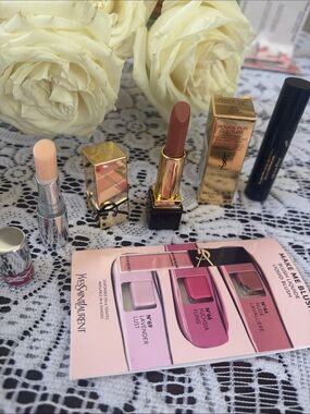 Yves Saint Laurent Satin Nude N 1 and candy glaze 02/ mascara/ blush card